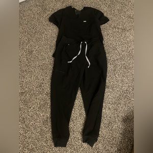 Size large figs jogger set